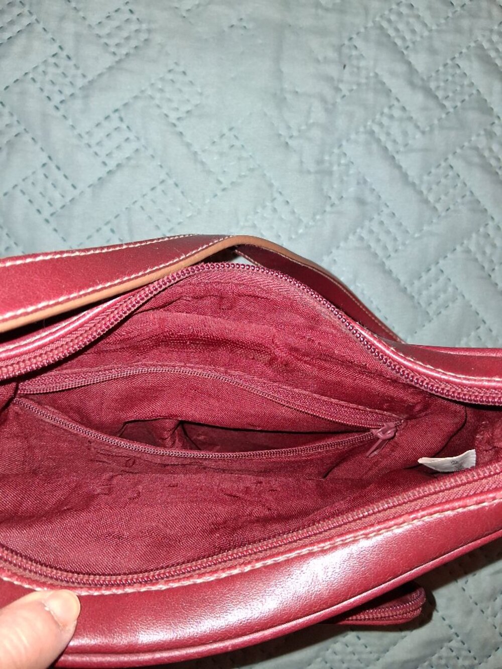 Red Shoulder Bag - Picture 5 of 9